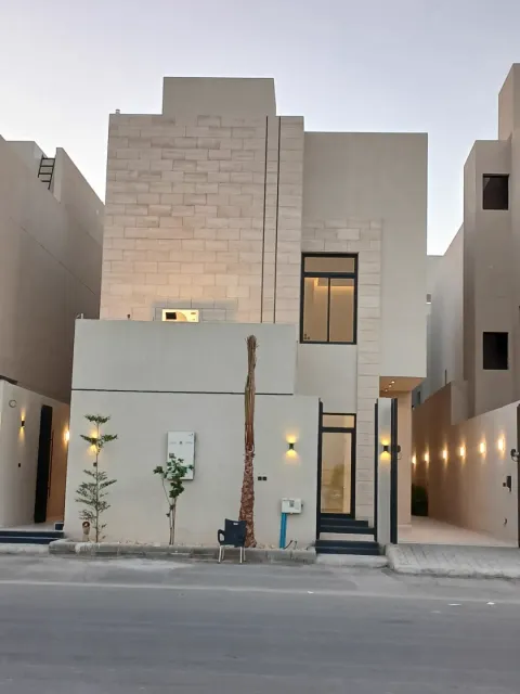 واجهة فيلا لوڤيا في حي الرمال شرق الرياض